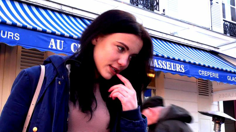 Octavia, 18, on Vacation in Paris!