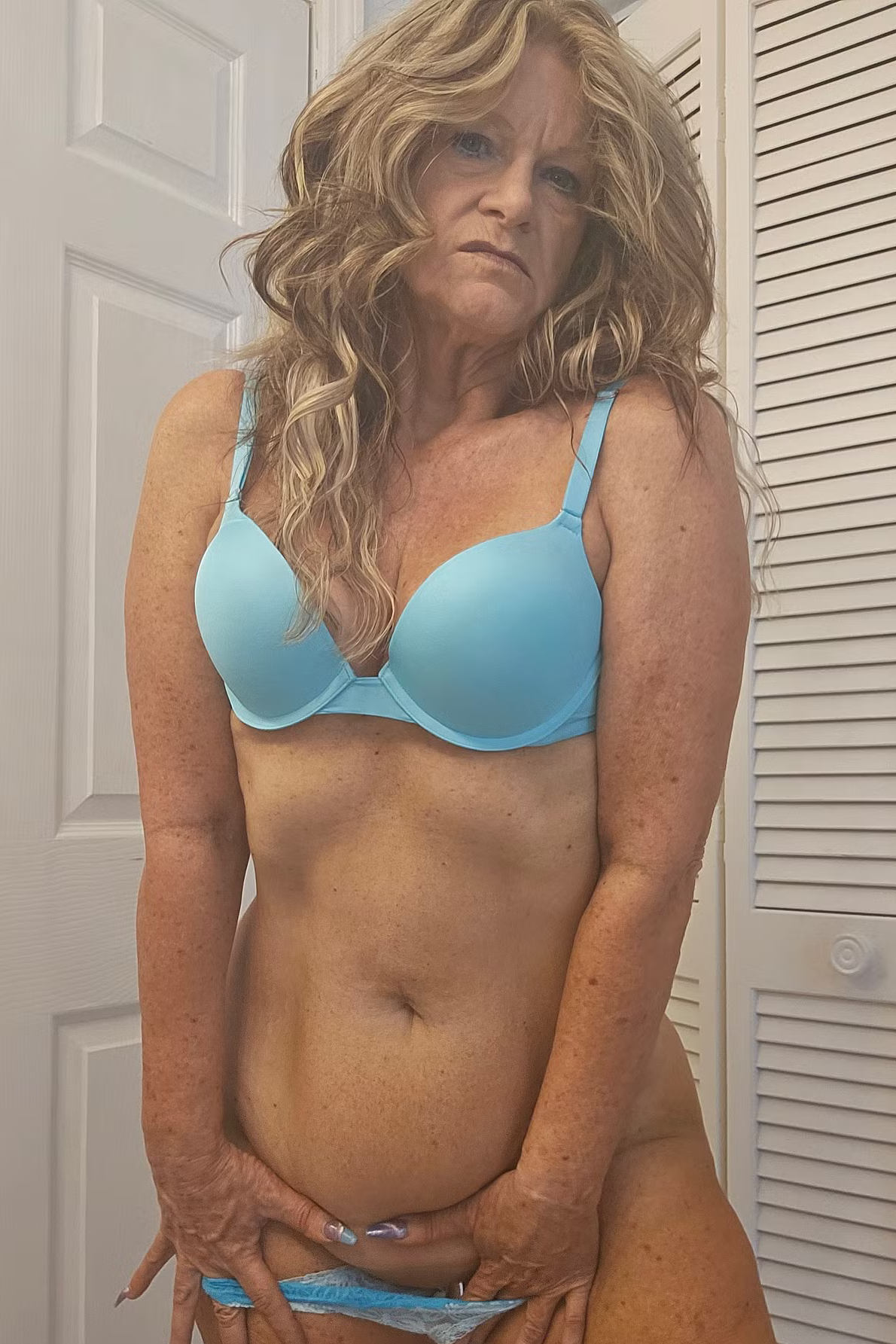 GangBang Kitty Facial