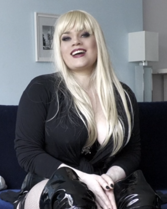 Mistress Qades Fessée