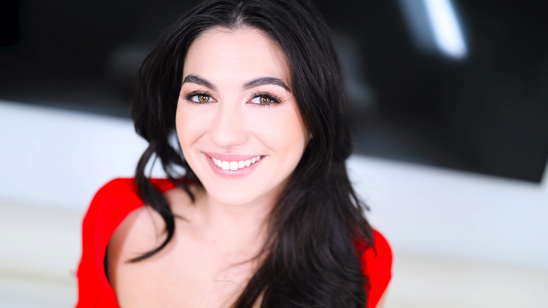 Amateur Allure Welcomes Megan Mistakes, a Beautiful Receptionist with an Oral Fixation Swallows Cum