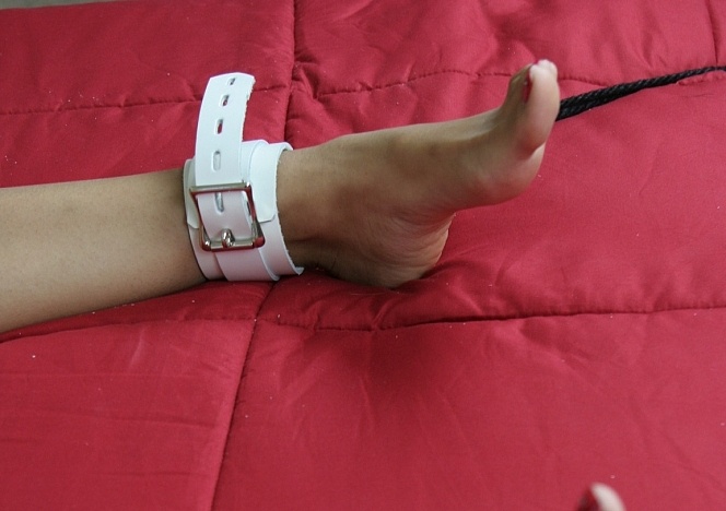 Lilly Evans tickled by Chloe James