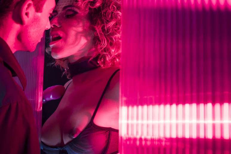 Rose Valérie: Peeper games