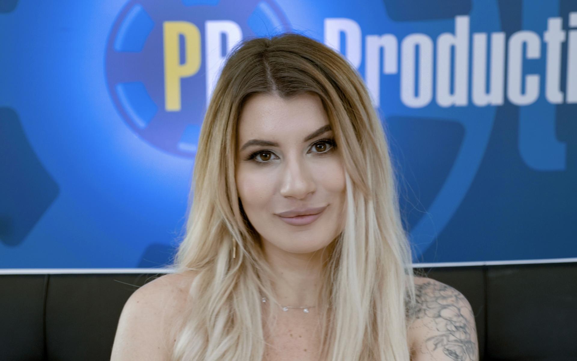 Marsianna Amoon #1 - Interview before Bukkake