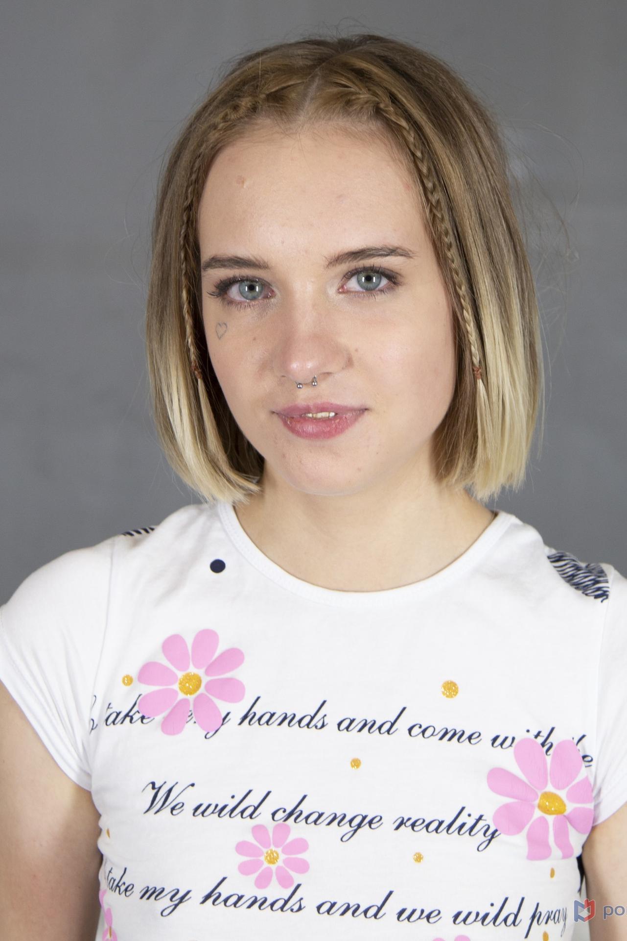 Photo HD Goldie Small - 4