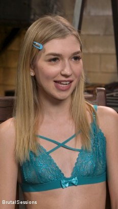 Photo HD Mackenzie Moss - 9