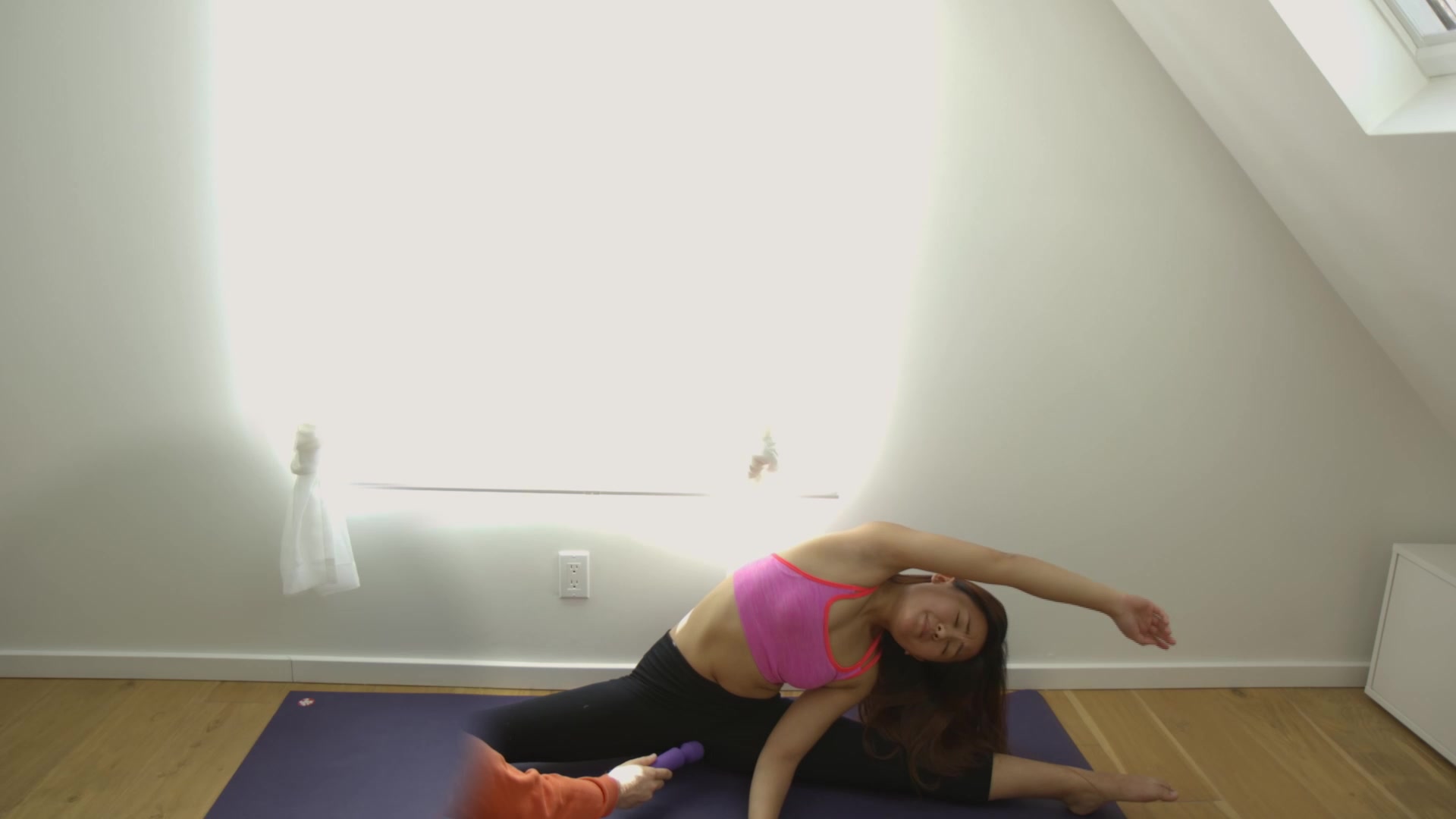 Elle's distracted yoga session