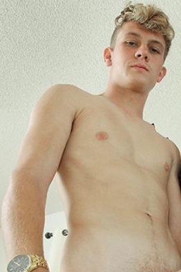 Dustin Cage Fellation