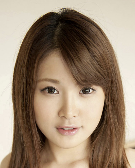 Yurino Momo Fétichisme des pieds