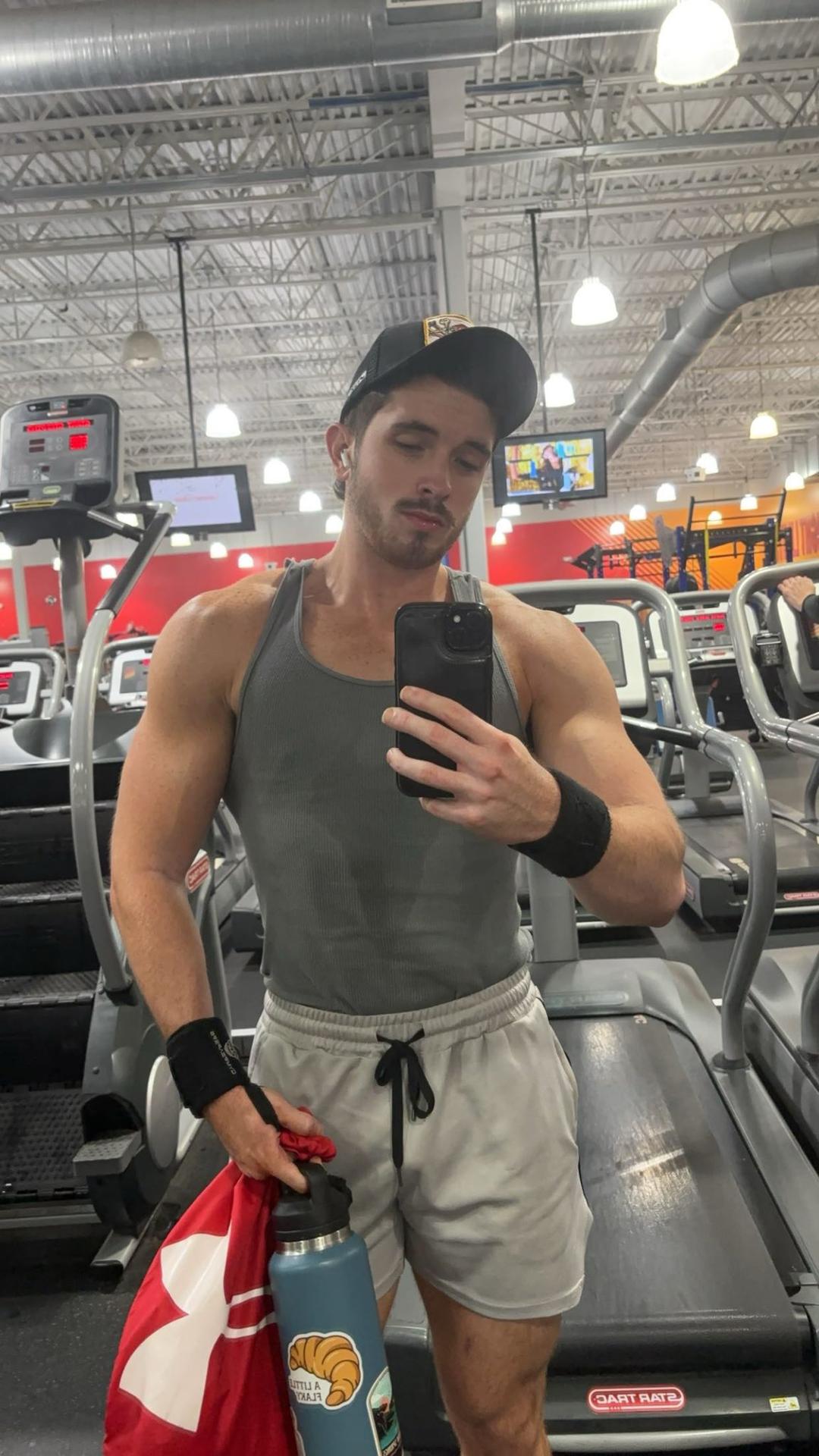 Photo HD College Muscle Bottom - 1