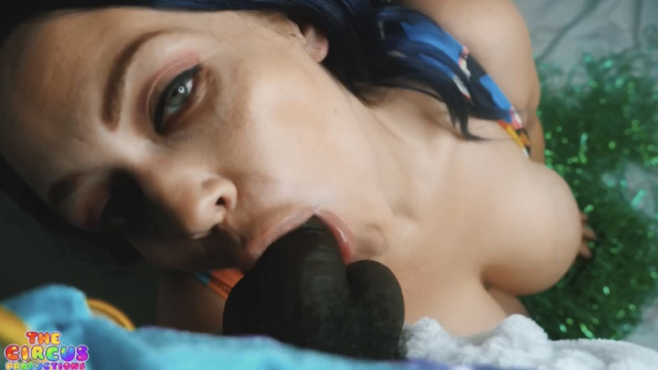 Milf sucks major cock on Easter Sunday