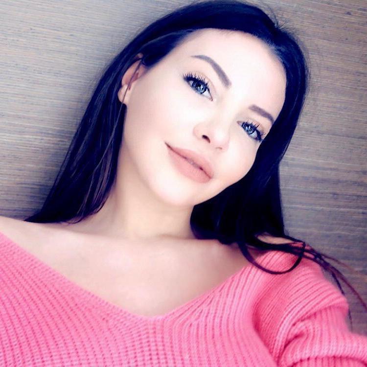 Photo HD Tricia Fox - 2