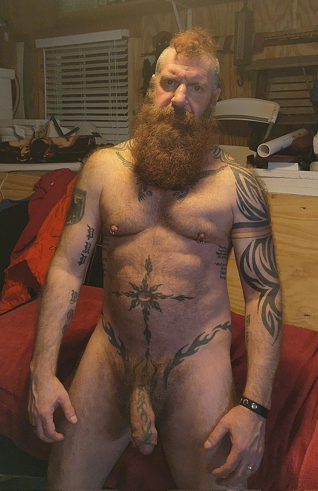 Montaz Morgan Fisting