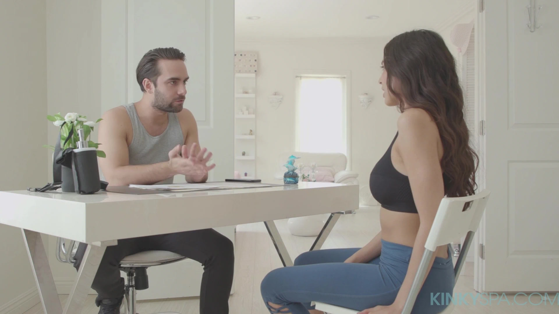 Sexy brunette Heather Vahn gets sexual healing from her big dick masseur