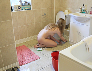 Bunty's Bathroom Duties 2:2