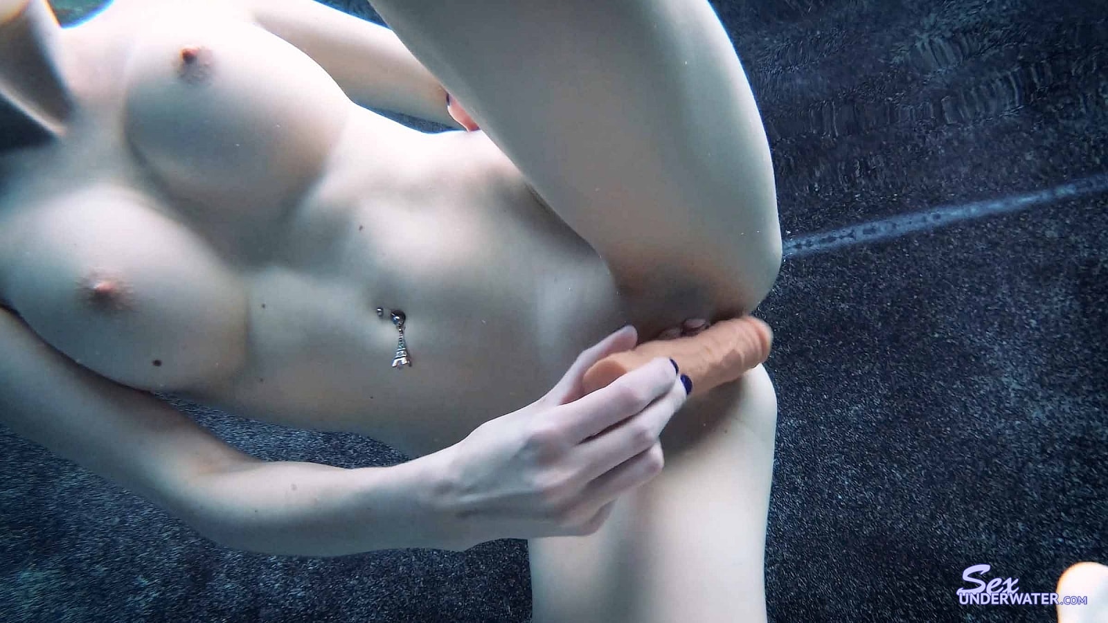 Angelina Diamanti Dildo Play