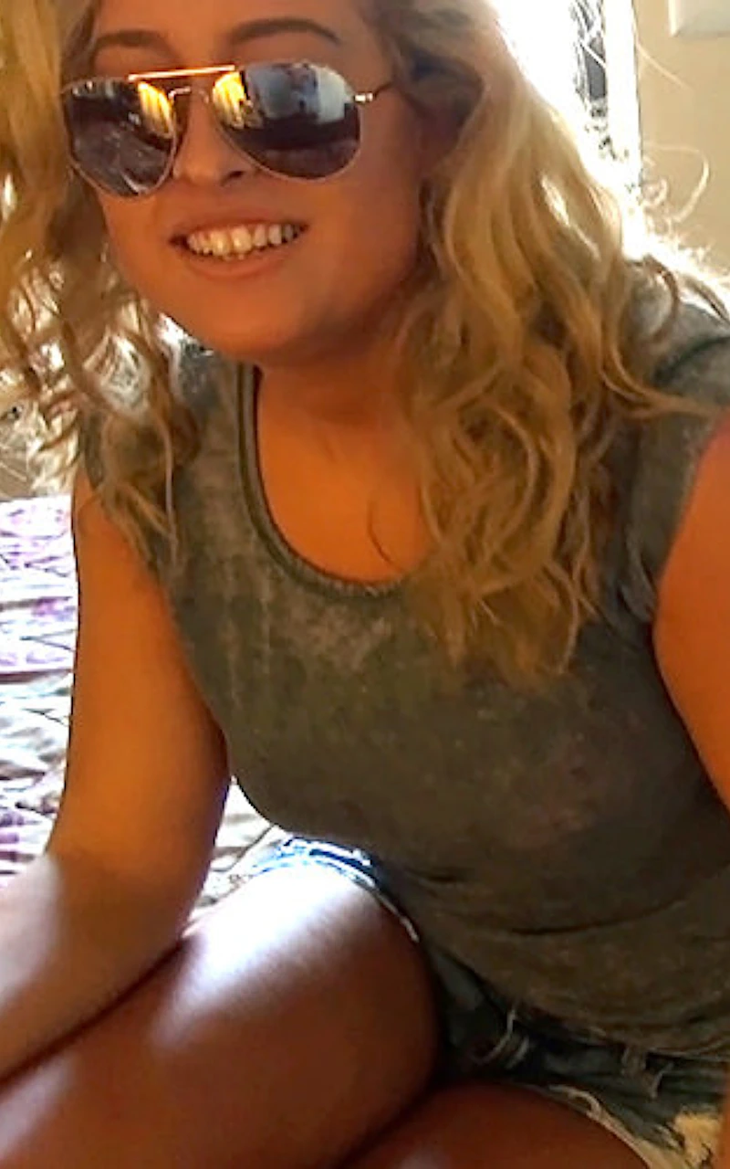 Stephanie Glam Street BlowJobs