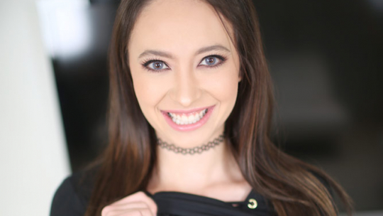 Quinn Wilde POV, Busty Brunette Beauty Loves to Swallow