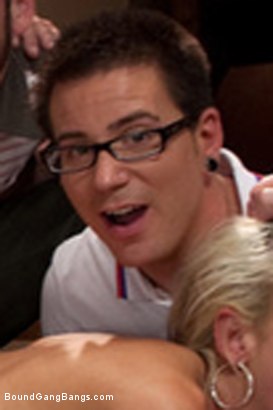 Photo HD Dane Cross - 3