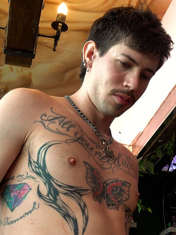 Puppy GUI XXX Hung Young Brit