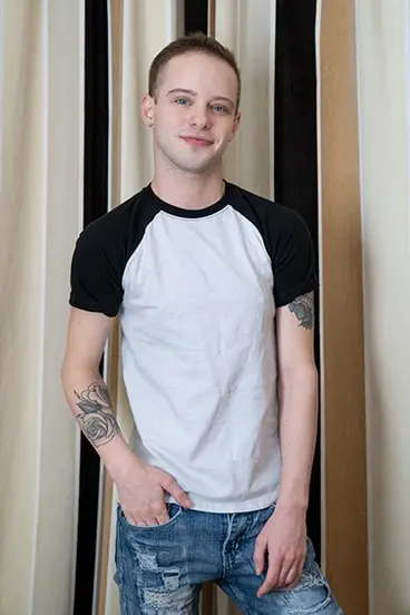 Asher James Gorge profonde