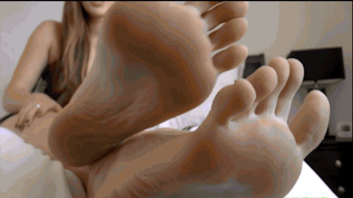 COCK MILKED BY MY FEET