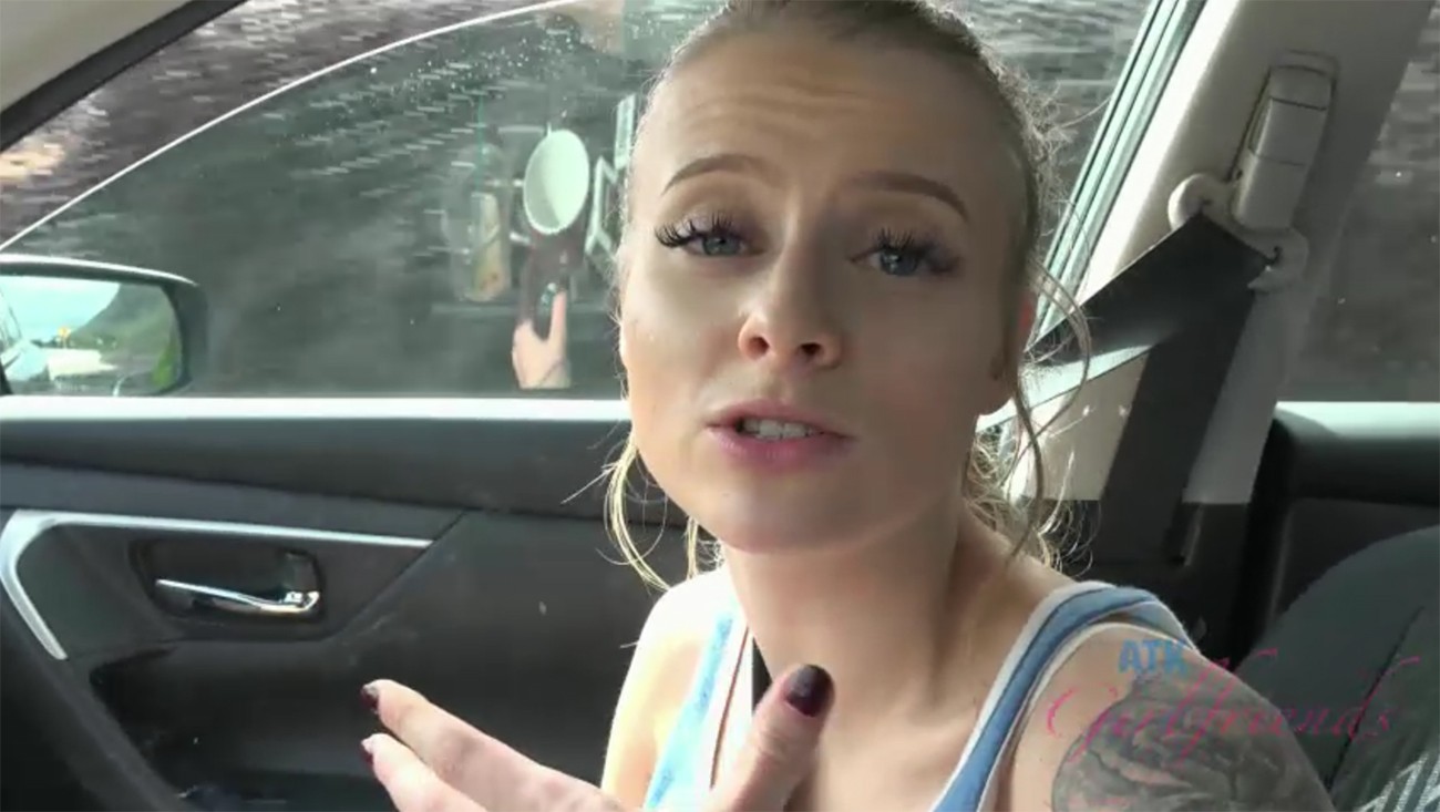 Paris Gets to Meet Some Dolphins!