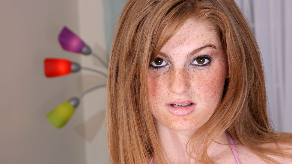 Play Connect the Dots with Cum