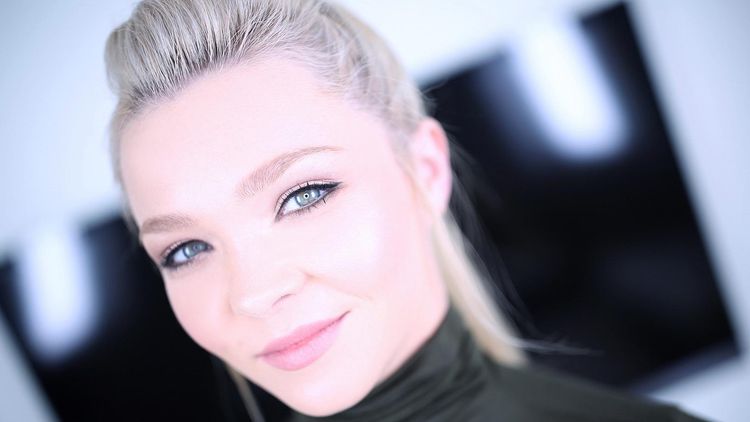 Amateur Allure Features Kay Carter Servicing a Big Cock and Eating Cum