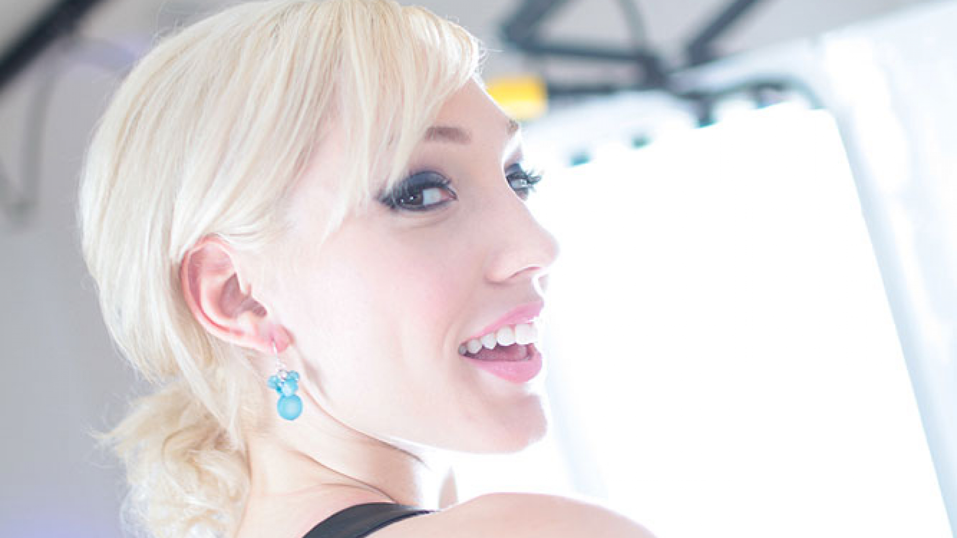 Lily LaBeau (aka Arryn) Returns to Amateur Allure