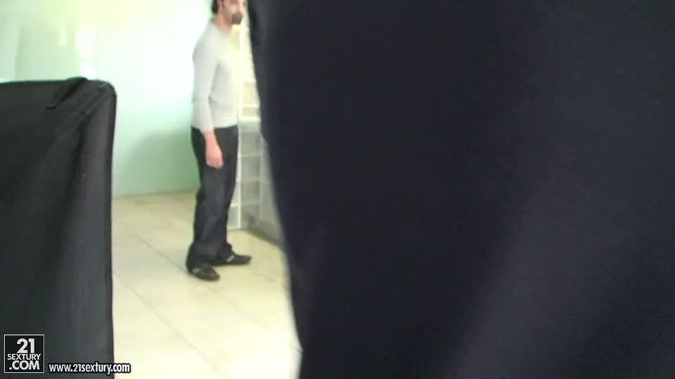 Backstage with Ioana & Erica Fontes