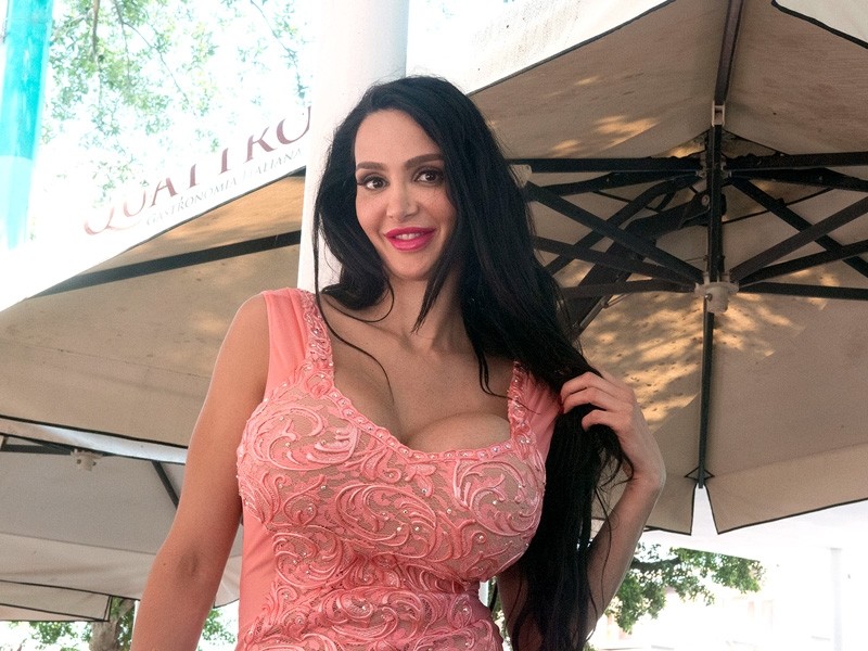 Bustin' Into Miami Beach