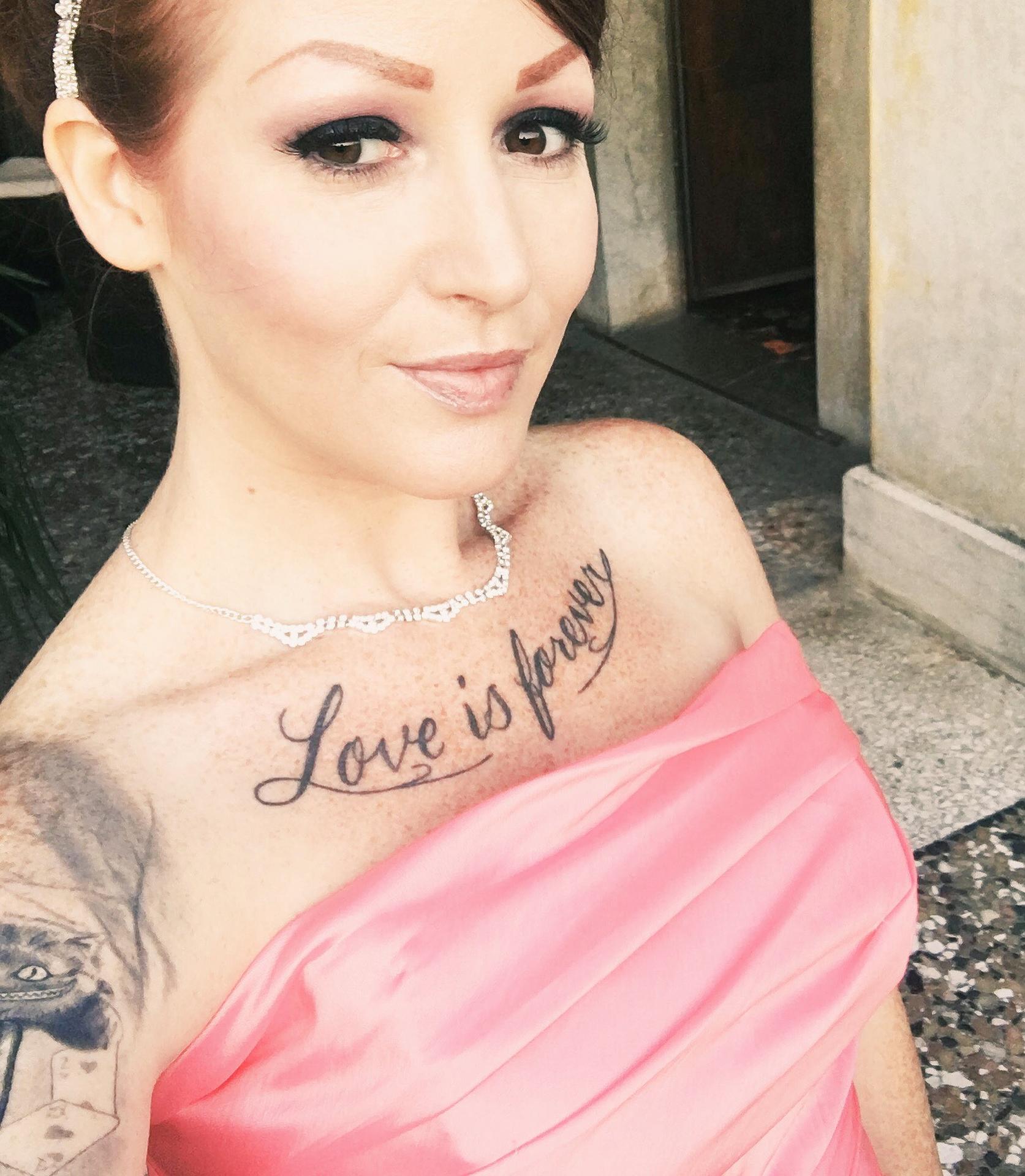 Photo HD Nikki Rhodes - 3