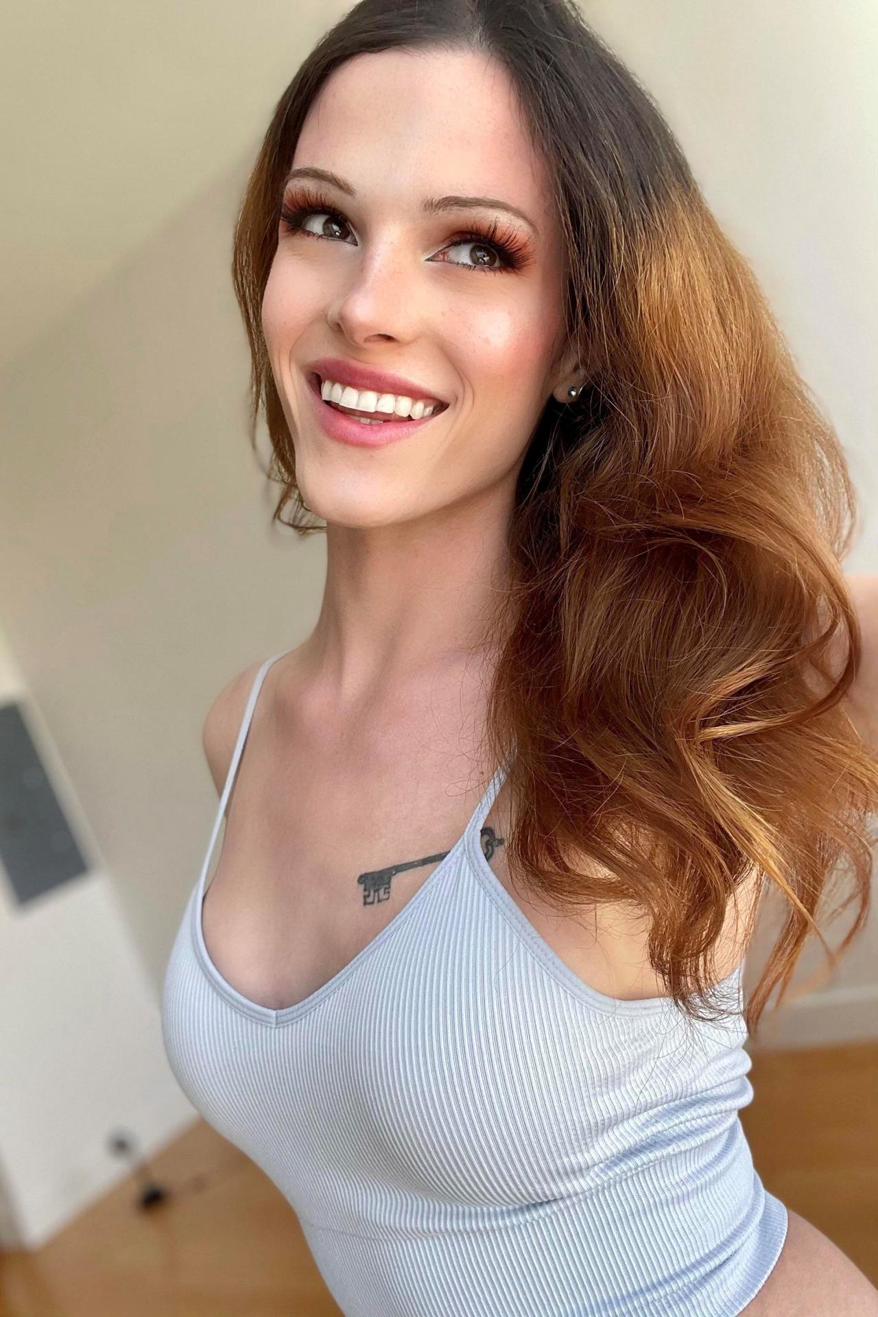 Photo HD Carrie Emberlyn - 1