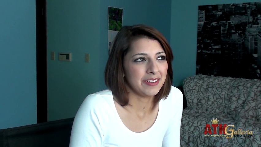 Lexi Bloom in Behind The Scenes