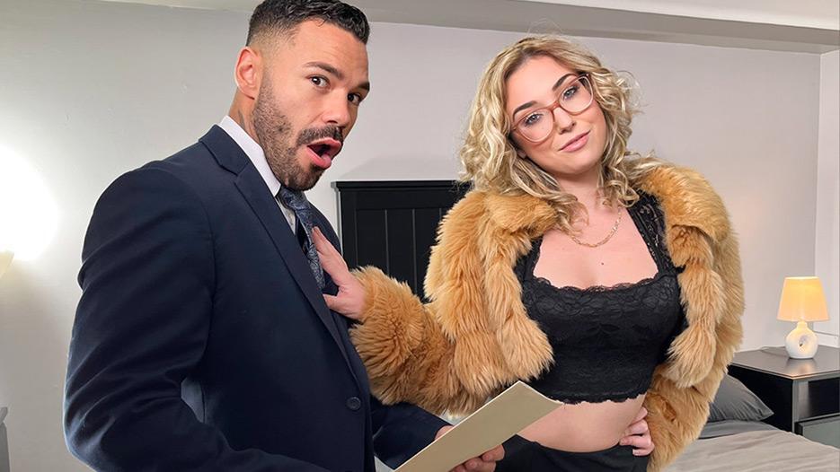 Big Realtor Tiny Ass