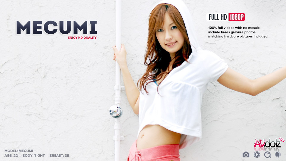 Lovely Mecumi has a great job she likes a lot