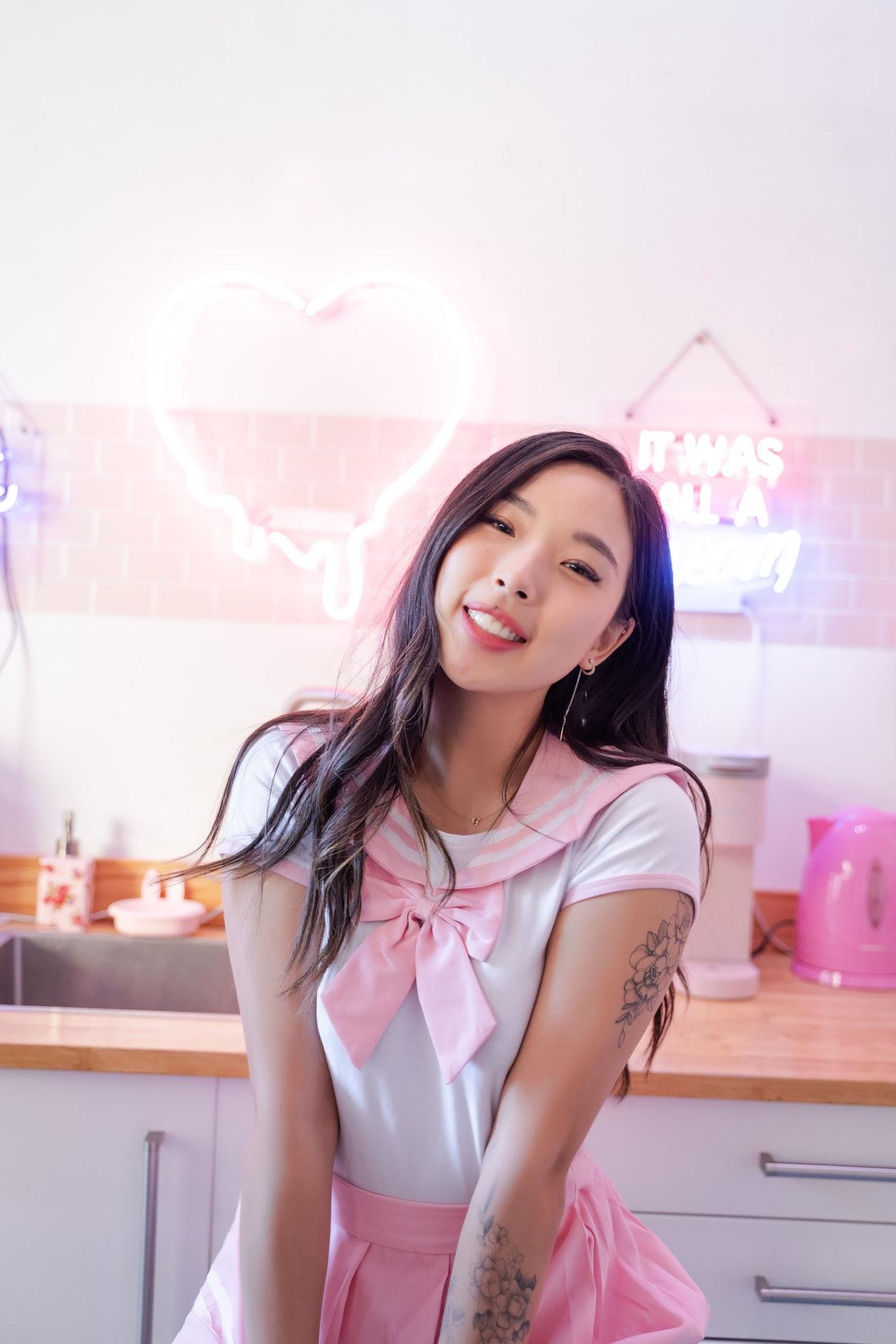 Photo HD Elle Lee - 4