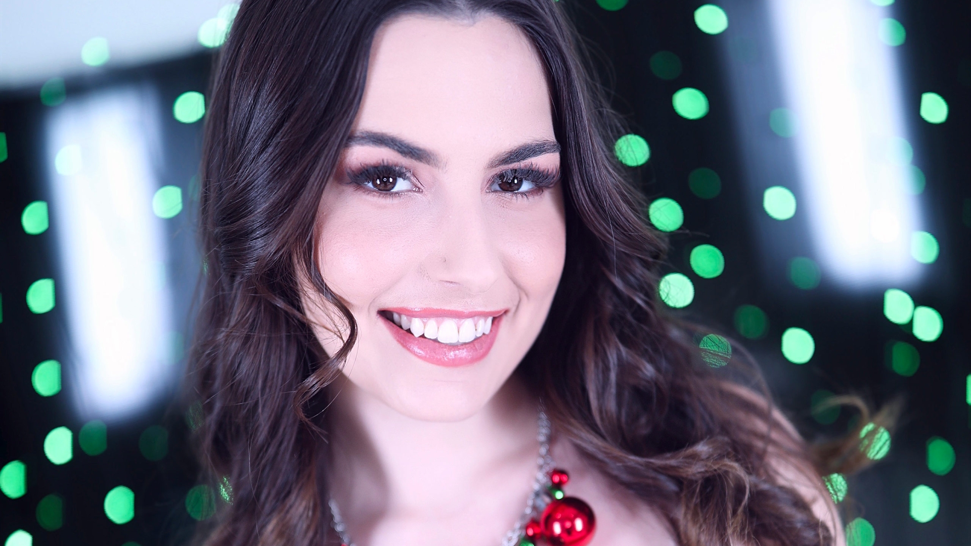 Chanel Camryn Returns to Amateur Allure for a Holiday Suck and Fuck. Featuring a Surprise gift!