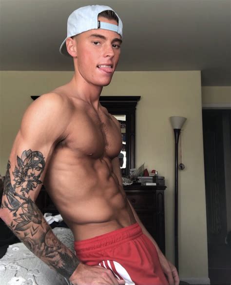 Photo HD Greyson Lane - 7