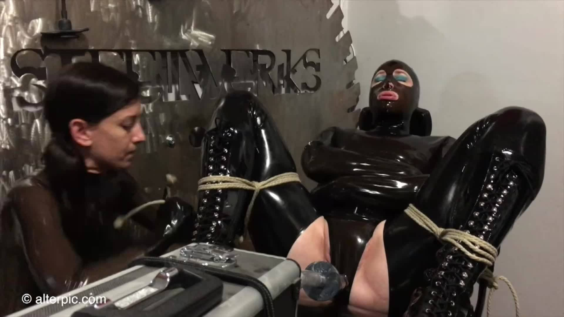 Spread Wide Open, Clamped and Fuck Machined 1/2