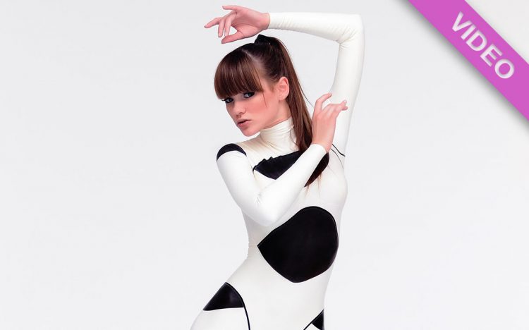 #071 The space girl is back (unpolished)