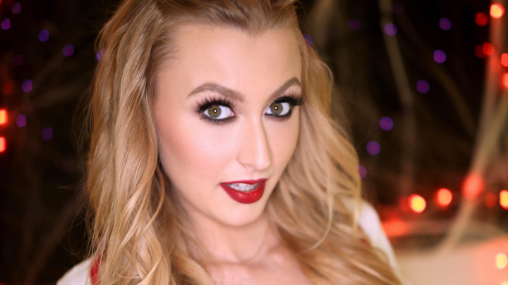 Amateur Allure Presents Alexa Grace Halloween Suck, Fuck and Swallow in Stunning 4K