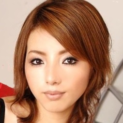 Hina Fuyutsuki Fessée