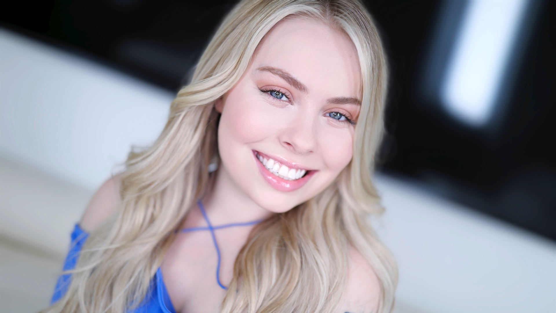 Haley Spades Returns to Amateur Allure to Give Head, Fuck and Swallow Sperm