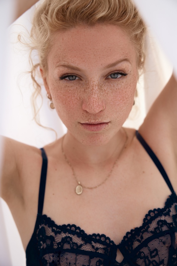 Photo HD Alizee Clio - 9