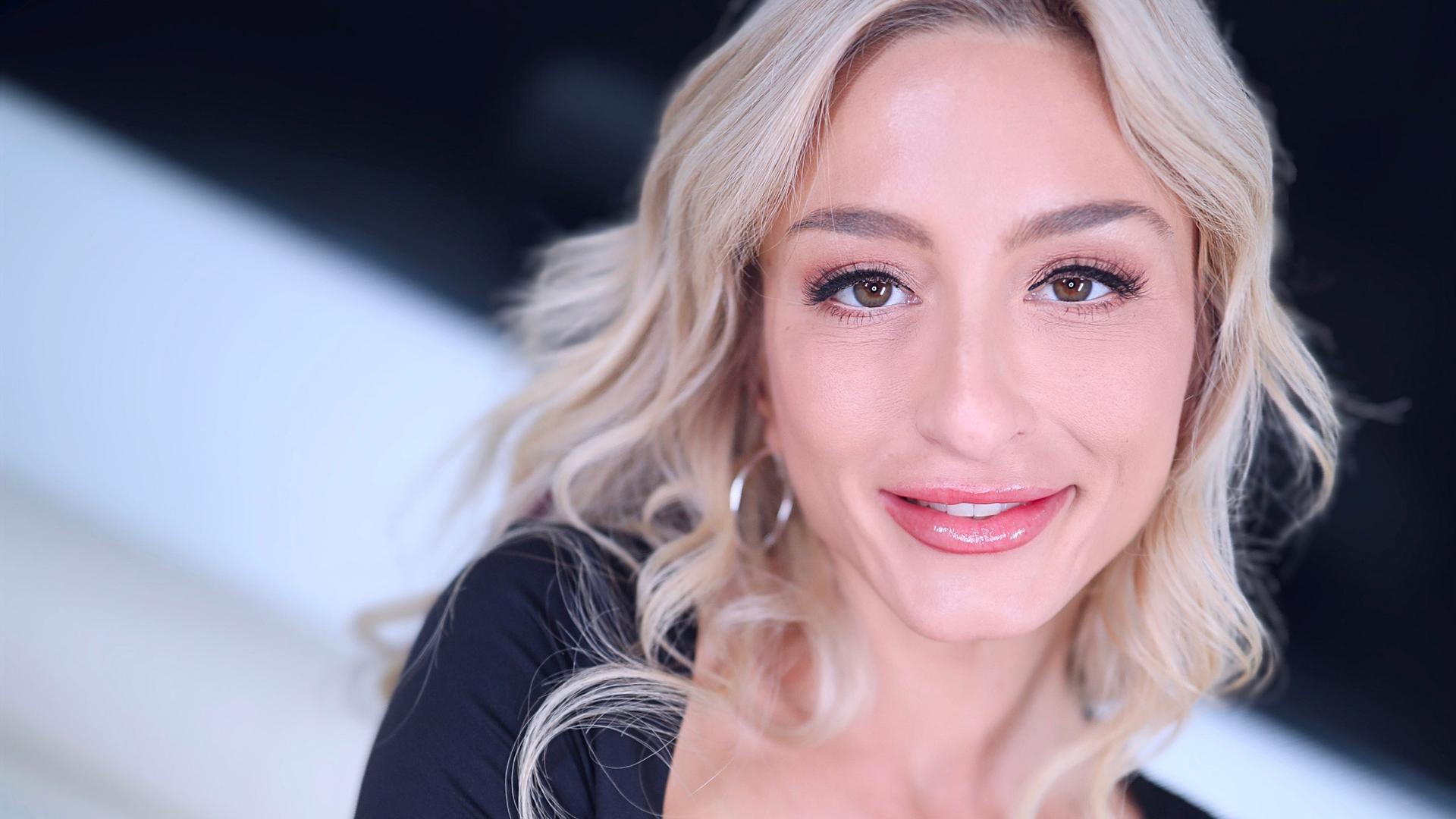 Amateur Allure Welcomes Kathryn Mae