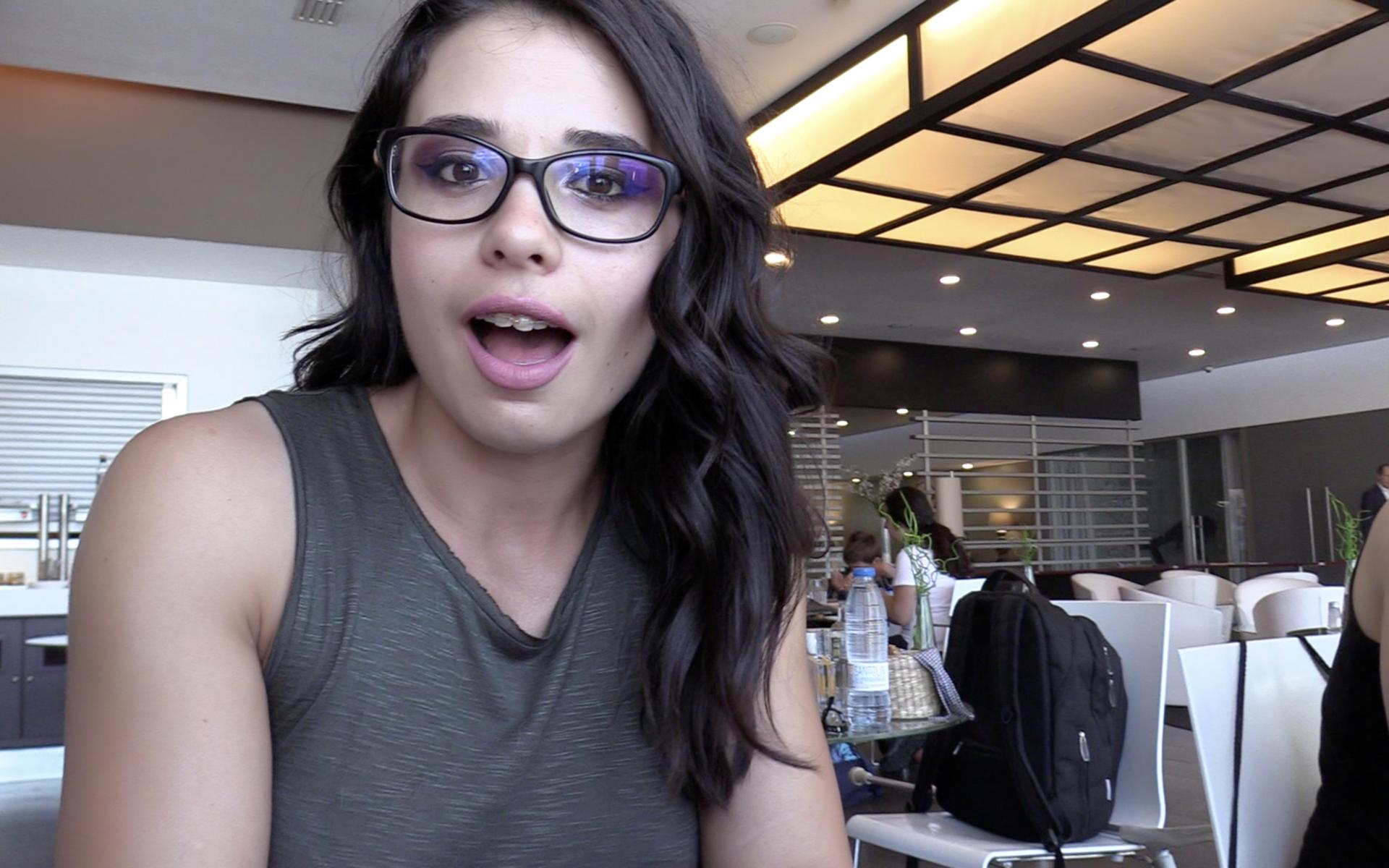 Mira Cuckold #1 - Bukkake - Behind The Scenes