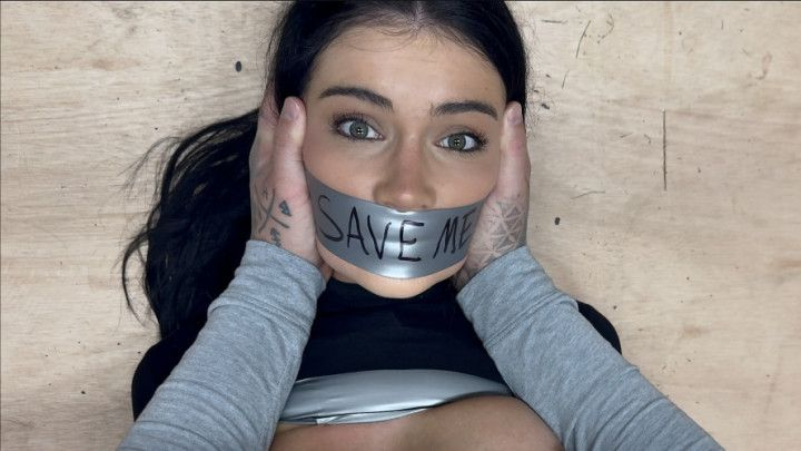 Tatti Gets Her Tights Ripped Open & Fucked On A Bench