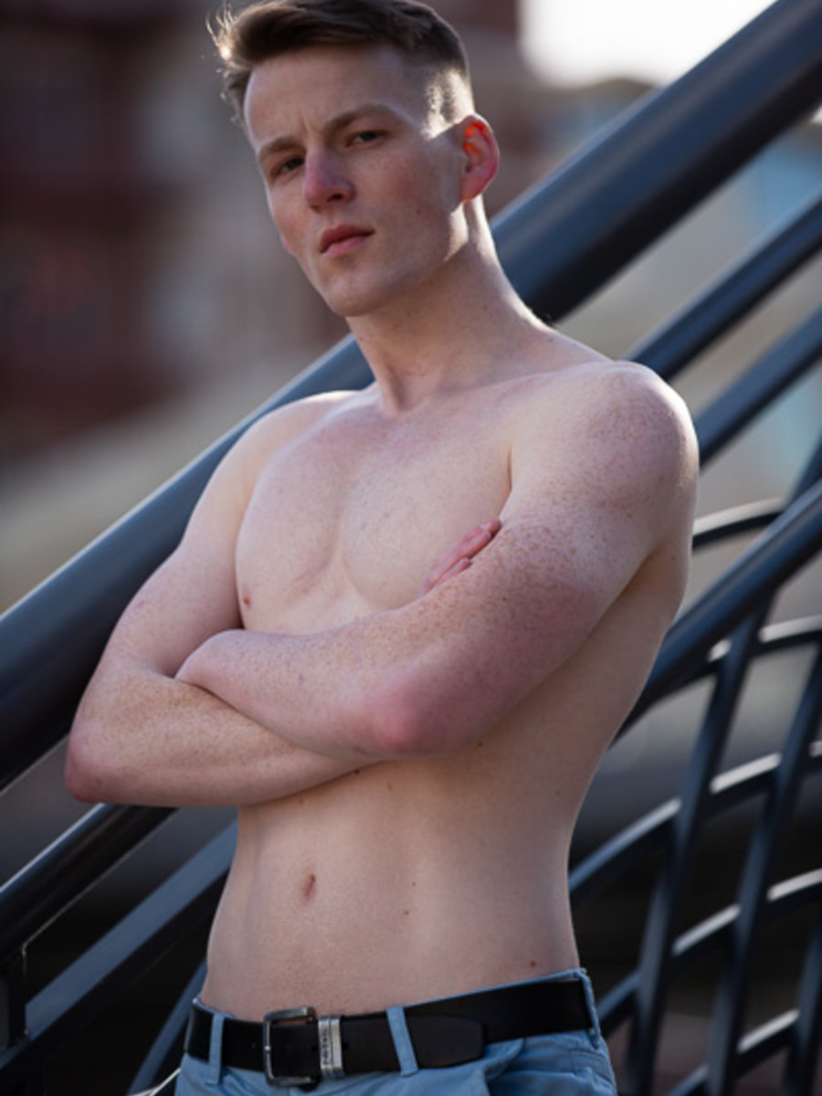 Julian Waits Anulingus