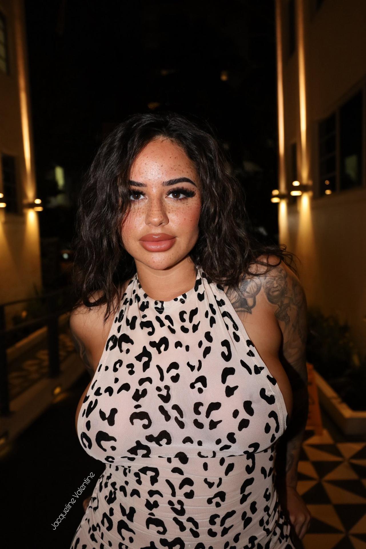 Photo HD Jacqueline Valentine - 5